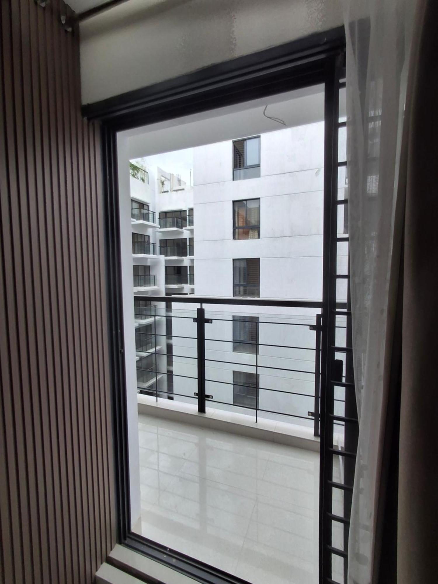 Elegant Secured Family Apartment With Open Space ธากา ภายนอก รูปภาพ